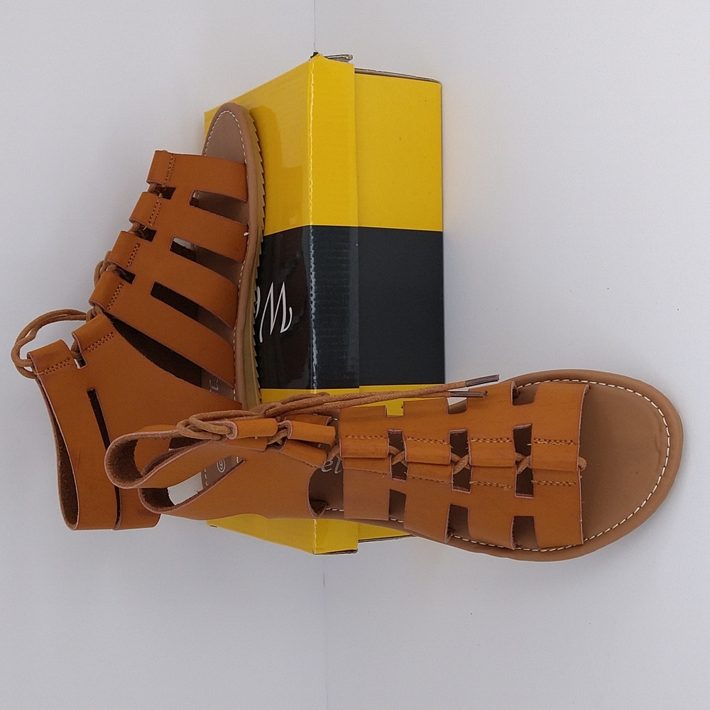Wells Lace Up Ankle Sandals Size: 9